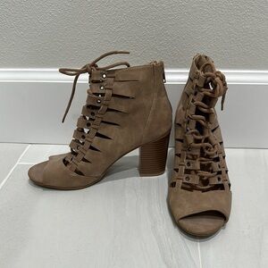 Women's Tan Heeled Strappy Sandals